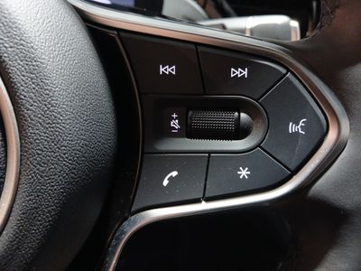 bestune-joye-07-1-5t-phev-premium-12 Thumbnail