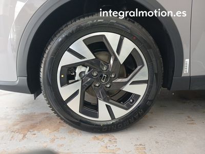 bestune-joye-07-1-5t-phev-premium-28 Thumbnail