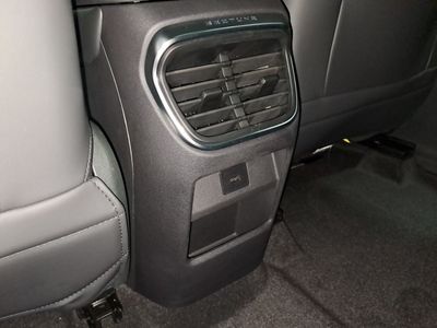 bestune-joye-07-1-5t-phev-premium-20 Thumbnail