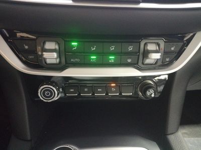 foton-tunland-g7-4wd-8at-16 Thumbnail