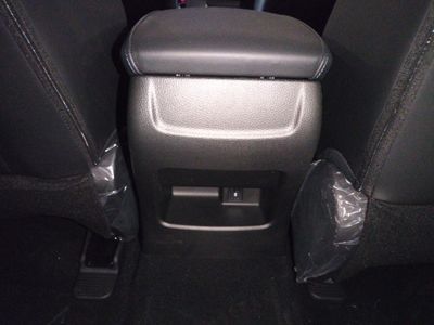 foton-tunland-g7-4wd-8at-20 Thumbnail