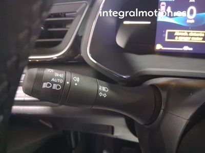 mitsubishi-grandis-180-hev-kaiteki-13 Thumbnail