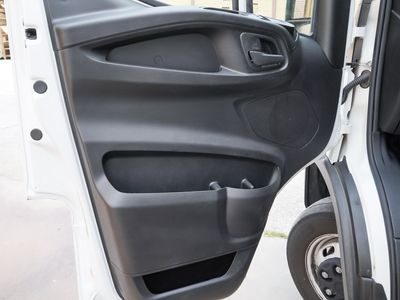 iveco-daily-35c16-3450-con-plataforma-elevadora-9 Thumbnail