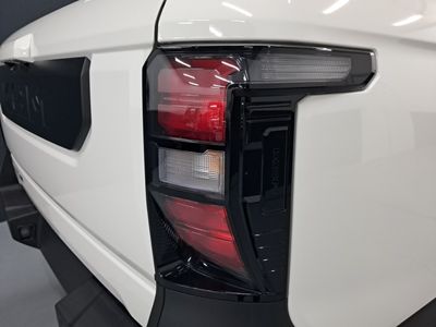 kgm-musso-sports-d22dtr-4x4-pro-27 Thumbnail