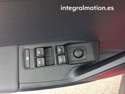 seat-arona-1-6-tdi-70kw-95cv-style-edition-eco-32 Thumbnail