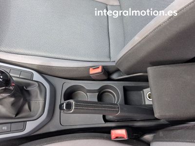 seat-arona-1-6-tdi-70kw-95cv-style-edition-eco-21 Thumbnail