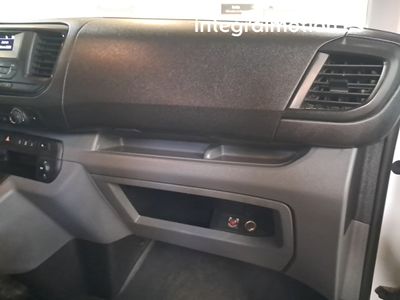 opel-vivaro-1-6cdti-s-s-88kw-120cv-l1-2-7t-combi-9-combi-21 Thumbnail