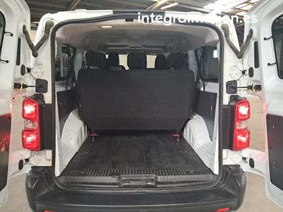 opel-vivaro-1-6cdti-s-s-88kw-120cv-l1-2-7t-combi-9-combi-5 Thumbnail