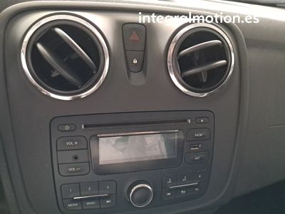 dacia-sandero-ambiance-1-0-54kw-73cv-15 Thumbnail