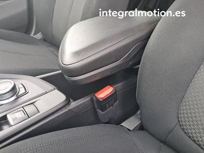 bmw-x1-sdrive18da-corporate-21 Thumbnail