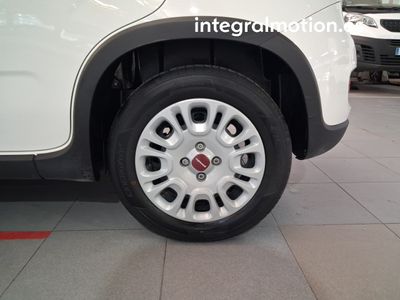 fiat-panda-panda-hybrid-1-0-51kw-70cv-28 Thumbnail
