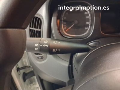 fiat-panda-panda-hybrid-1-0-51kw-70cv-13 Thumbnail