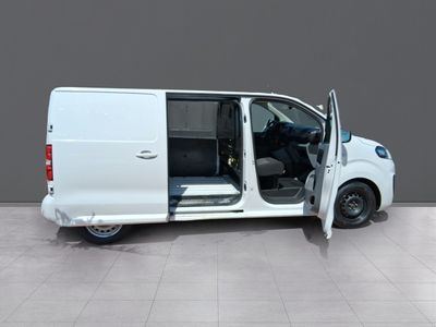 fiat-scudo-furg-n-l2-120cv-mt6-business-14 Thumbnail