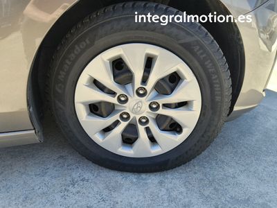 hyundai-i30-1-0-tgdi-klass-dct-28 Thumbnail