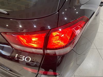 hyundai-i30-1-0-tgdi-klass-dct-26 Thumbnail