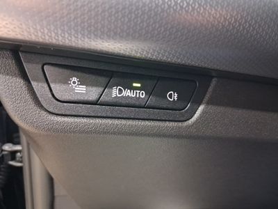 bmw-x1-sdrive20d-13 Thumbnail