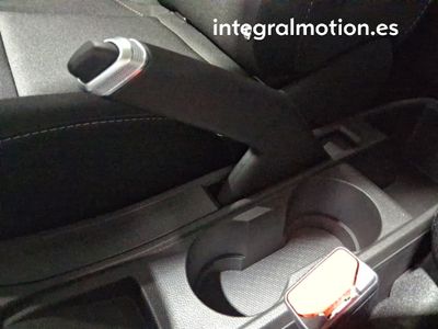 mitsubishi-colt-100t-glp-motion-20 Thumbnail