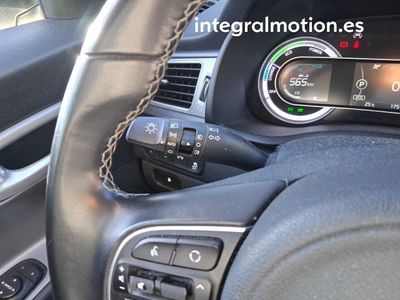 kia-niro-1-6-gdi-hev-104kw-141cv-business-13 Thumbnail