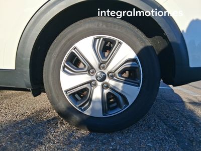 kia-niro-1-6-gdi-hev-104kw-141cv-business-28 Thumbnail