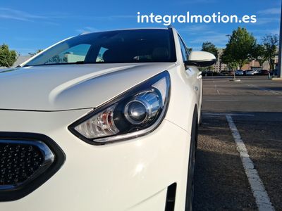kia-niro-1-6-gdi-hev-104kw-141cv-business-26 Thumbnail