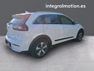 kia-niro-1-6-gdi-hev-104kw-141cv-business-4 Thumbnail