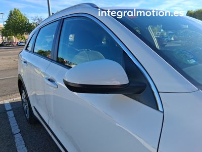 kia-niro-1-6-gdi-hev-104kw-141cv-business-30 Thumbnail