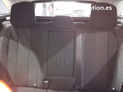 peugeot-3008-active-bluehdi-96kw-130cv-s-s-eat8-19 Thumbnail