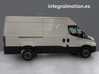 iveco-daily-35s14-l3h2-2-2-136-cv-14 Thumbnail