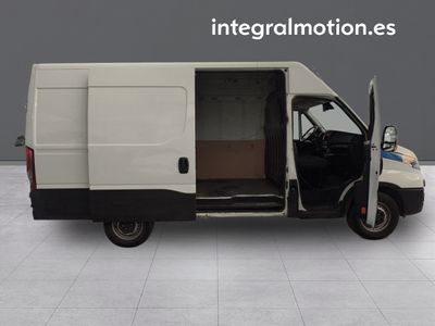 iveco-daily-35s14-l3h2-2-2-136-cv-15 Thumbnail