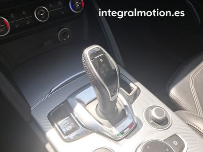 alfa-romeo-stelvio-2-2-di-sel-154kw-210cv-veloce-q4-17 Thumbnail