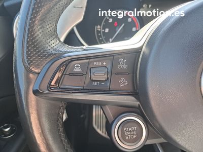 alfa-romeo-stelvio-2-2-di-sel-154kw-210cv-veloce-q4-11 Thumbnail