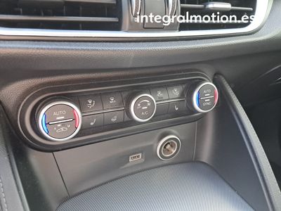 alfa-romeo-stelvio-2-2-di-sel-154kw-210cv-veloce-q4-16 Thumbnail