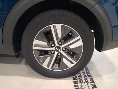 kia-niro-1-6-gdi-hev-104kw-141cv-drive-28 Thumbnail