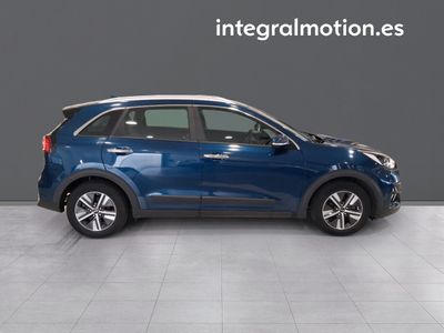 kia-niro-1-6-gdi-hev-104kw-141cv-drive-25 Thumbnail