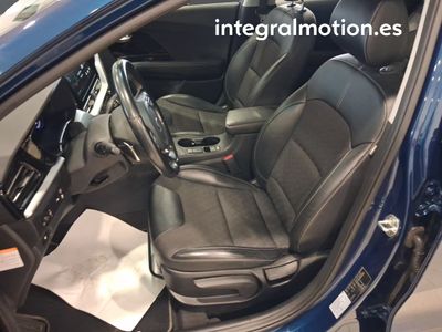 kia-niro-1-6-gdi-hev-104kw-141cv-drive-5 Thumbnail