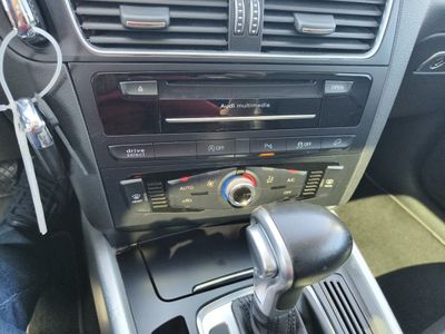 audi-q5-s-line-2-0-tdi-140kw-quattro-s-tronic-16 Thumbnail