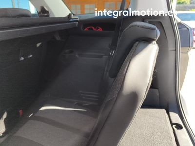 peugeot-5008-allure-1-5l-bluehdi-96kw-130cv-s-s-31 Thumbnail