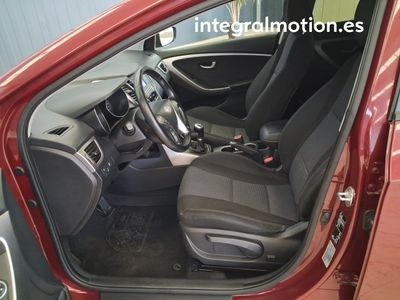 hyundai-i30-1-6-crdi-110cv-tecno-5 Thumbnail