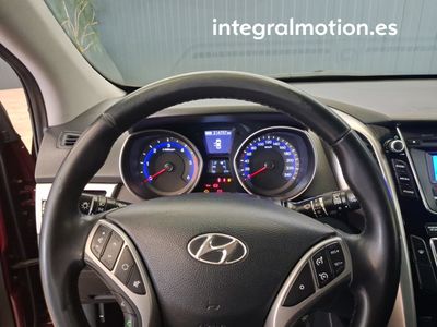 hyundai-i30-1-6-crdi-110cv-tecno-7 Thumbnail