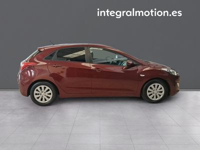 hyundai-i30-1-6-crdi-110cv-tecno-25 Thumbnail