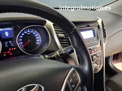 hyundai-i30-1-6-crdi-110cv-tecno-12 Thumbnail