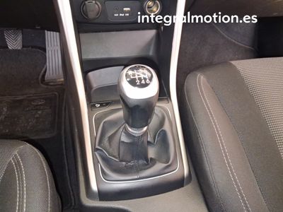 hyundai-i30-1-6-crdi-110cv-tecno-17 Thumbnail