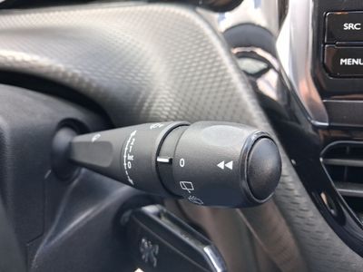 peugeot-208-5p-style-1-6-bluehdi-55kw-75cv-12 Thumbnail