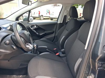peugeot-208-5p-style-1-6-bluehdi-55kw-75cv-5 Thumbnail