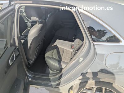 kia-ceed-1-0-t-gdi-88kw-120cv-drive-7 Thumbnail