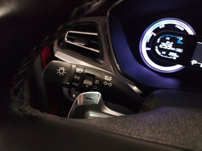 kia-niro-1-6-gdi-phev-104kw-141cv-emotion-13 Thumbnail