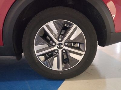 kia-niro-1-6-gdi-phev-104kw-141cv-emotion-28 Thumbnail