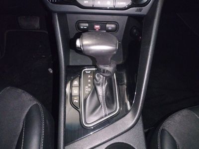 kia-niro-1-6-gdi-phev-104kw-141cv-emotion-17 Thumbnail