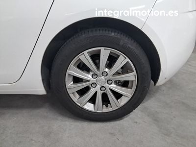 peugeot-308-5p-style-bluehdi-75kw-100cv-28 Thumbnail