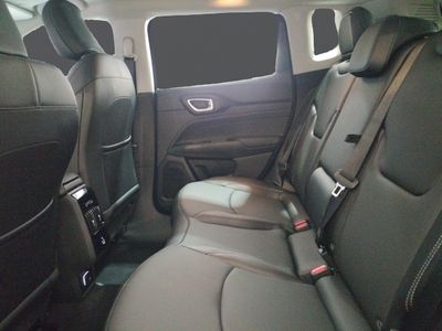 jeep-compass-ehybrid-1-5-mhev-130hp-altitude-dct-9 Thumbnail